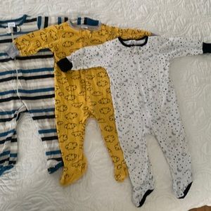 Set of 3 footed Gerber onesies